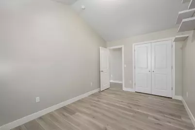 1814 W 2300 S, Woods Cross, UT 84087 - Photo 17