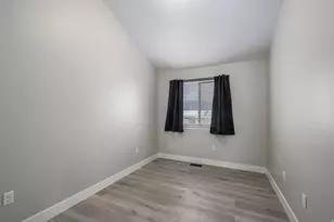 1814 W 2300 S, Woods Cross, UT 84087 - Photo 13