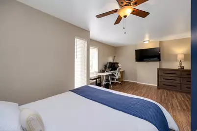 5504 S Willow Ln, Murray, UT 84107 - Photo 17