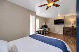 5504 S Willow Ln, Murray, UT 84107 - Photo 17