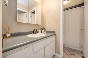 5504 S Willow Ln, Murray, UT 84107 - Photo 21