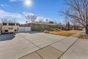 2321 W Harvest Ln, West Jordan, UT 84084 - Photo 3