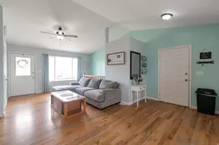 566 S Center St, Santaquin, UT 84655 - Photo 7