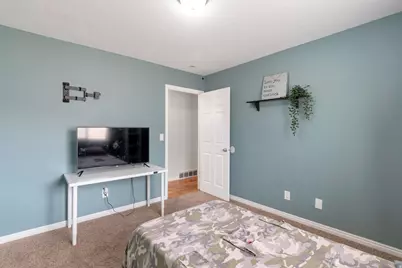 566 S Center St, Santaquin, UT 84655 - Photo 11