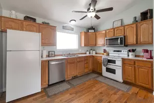 566 S Center St, Santaquin, UT 84655 - Photo 5