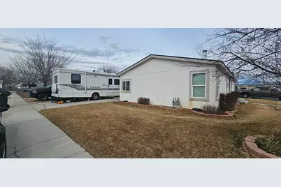 755 E Pine St S, Wellington, UT 84542 - Photo 3