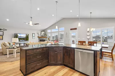 536 S Thurgood Ln, Syracuse, UT 84075 - Photo 15