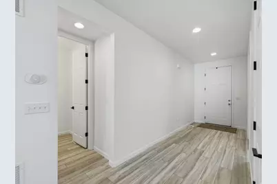 1950 W 900 N, Layton, UT 84041 - Photo 7