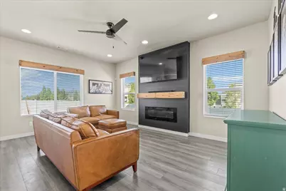 893 N Spring Ln, Spanish Fork, UT 84660 - Photo 7