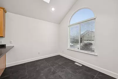 3884 W Coral Dune Dr, South Jordan, UT 84009 - Photo 11