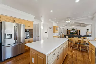 11694 S Stone Crest Cir W, Riverton, UT 84065 - Photo 7