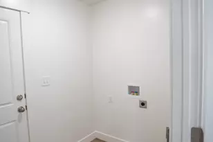 2268 E Sego Liliy Dr, Eagle Mountain, UT 84005 - Photo 9