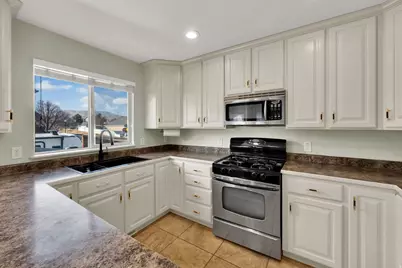 13708 S Buckeye Way, Riverton, UT 84096 - Photo 9