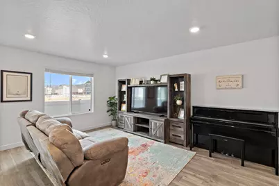 1064 E Pilot St, Saratoga Springs, UT 84045 - Photo 13