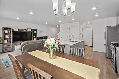 1064 E Pilot St, Saratoga Springs, UT 84045 - Photo 9