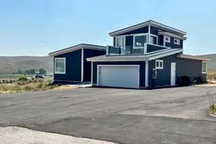 2747 S Country Club Way, Garden City, UT 84028 - Photo 37