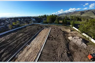 386 S 525 W, Centerville, UT 84014 - Photo 3