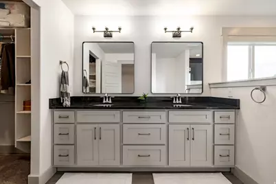 668 N 800 E, Hyde Park, UT 84318 - Photo 7