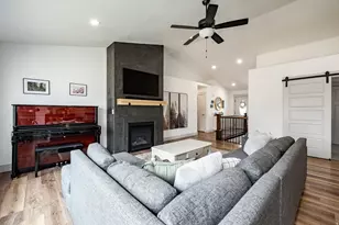 668 N 800 E, Hyde Park, UT 84318 - Photo 9