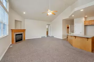 1533 W Homecoming Ave, South Jordan, UT 84095 - Photo 9