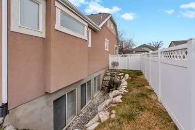 1533 W Homecoming Ave, South Jordan, UT 84095 - Photo 25