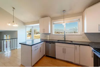 7241 S Callie Dr, West Jordan, UT 84084 - Photo 9