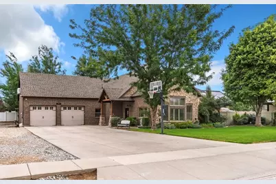 1686 W 2425 S, Syracuse, UT 84075 - Photo 1