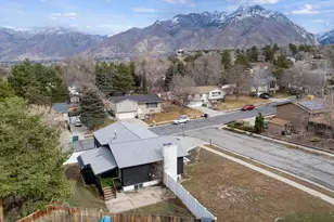 2197 E Thistlewood Way, Sandy, UT 84092 - Photo 25