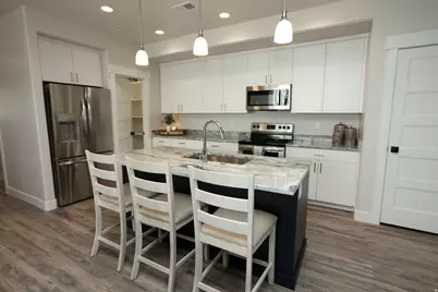 73 W 500 S #102, Richfield, UT 84701 - Photo 9