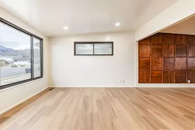 109 W 900 S, Bountiful, UT 84010 - Photo 7