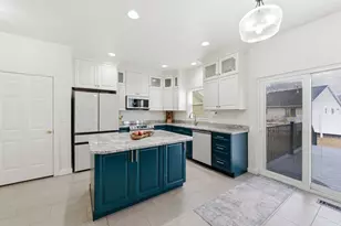 1568 N Durocher Ln W, Tooele, UT 84074 - Photo 11