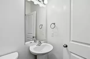 561 N 225 E, Providence, UT 84332 - Photo 9