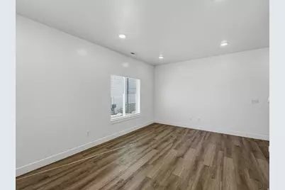 561 N 225 E, Providence, UT 84332 - Photo 11