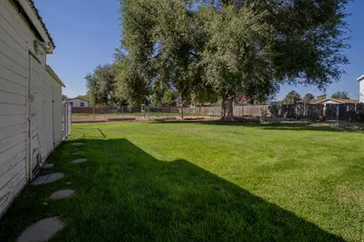8686 S Temple Dr W, West Jordan, UT 84088 - Photo 13