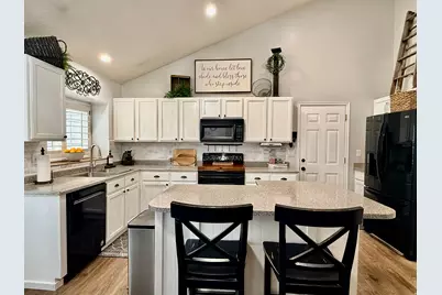 6388 S Wakefield Way, Salt Lake City, UT 84118 - Photo 9