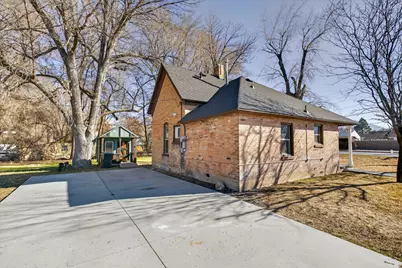 805 E 400 S, Springville, UT 84663 - Photo 13