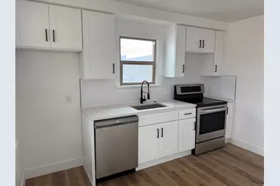 805 E 400 S, Springville, UT 84663 - Photo 3