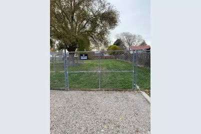 8686 S Temple Dr, West Jordan, UT 84088 - Photo 3