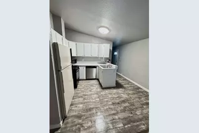 2500 N Fort Ln #212, Layton, UT 84041 - Photo 5