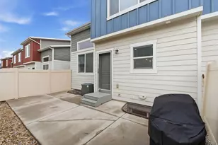 7073 N Mountain Field Dr, Eagle Mountain, UT 84005 - Photo 23