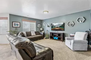 1021 N 740 W, Centerville, UT 84014 - Photo 5