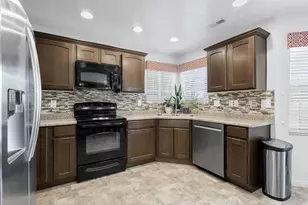 1021 N 740 W, Centerville, UT 84014 - Photo 11