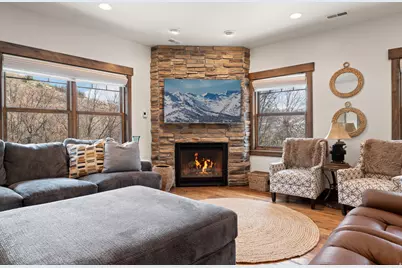 121 N Oakwood Cir, Springville, UT 84663 - Photo 19