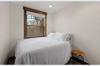 121 N Oakwood Cir, Springville, UT 84663 - Photo 41