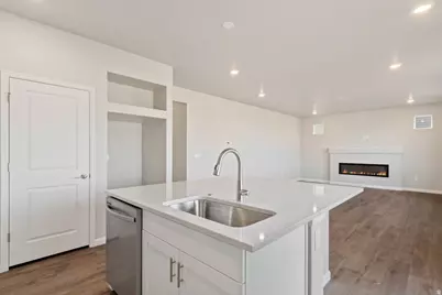 37 E Broadway Dr, Saratoga Springs, UT 84045 - Photo 5