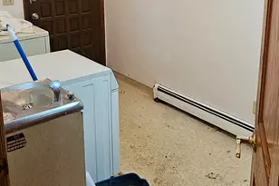 8085 S Mountain Oaks Circle, Cottonwood Heights, UT 84121 - Photo 13