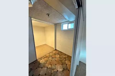 5376 S 2200 W, Roy, UT 84067 - Photo 15