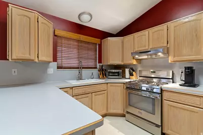 2586 Deer Run Dr, South Weber, UT 84405 - Photo 5