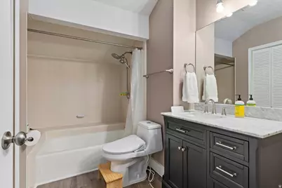 6924 S Hillside Village Cir, Salt Lake City, UT 84121 - Photo 19