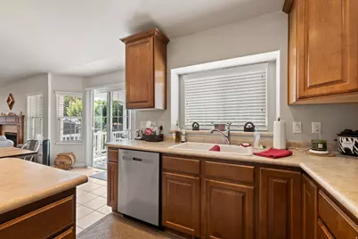 7924 S Hartley Ln, West Jordan, UT 84081 - Photo 15